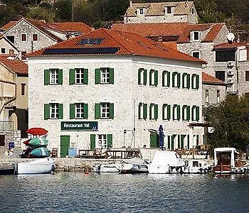 Maestral Szálloda