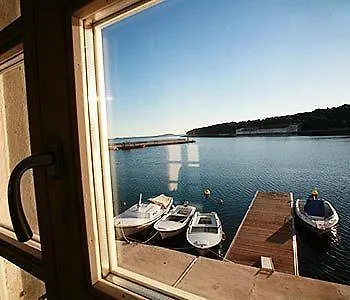 Maestral 酒店 Prvić Luka